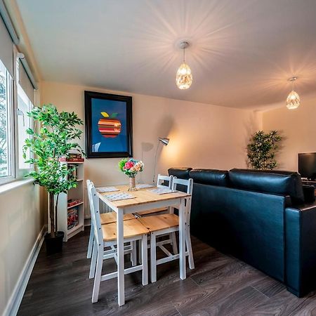 1 Bd Apt In Historical W Belfast Close To Centre מראה חיצוני תמונה