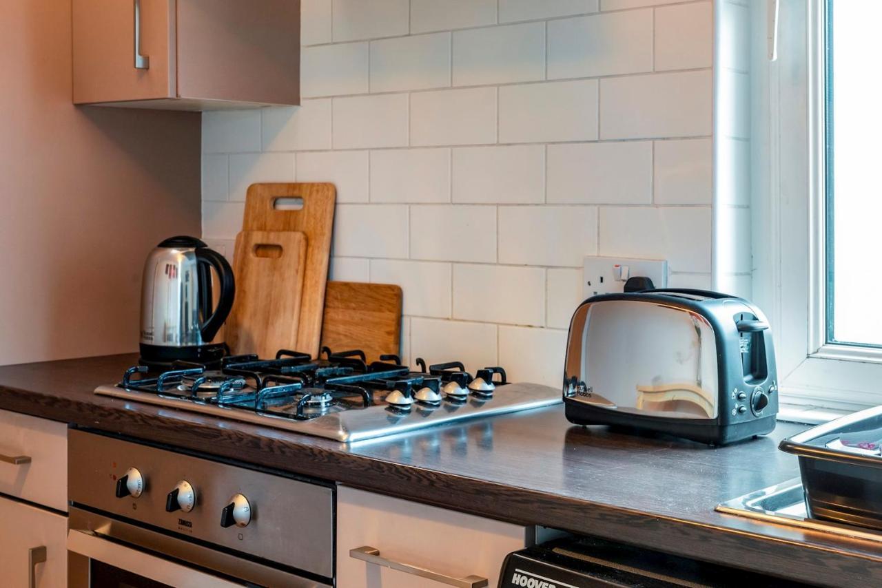 1 Bd Apt In Historical W Belfast Close To Centre מראה חיצוני תמונה
