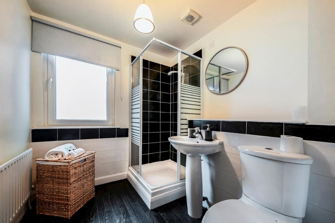 1 Bd Apt In Historical W Belfast Close To Centre מראה חיצוני תמונה
