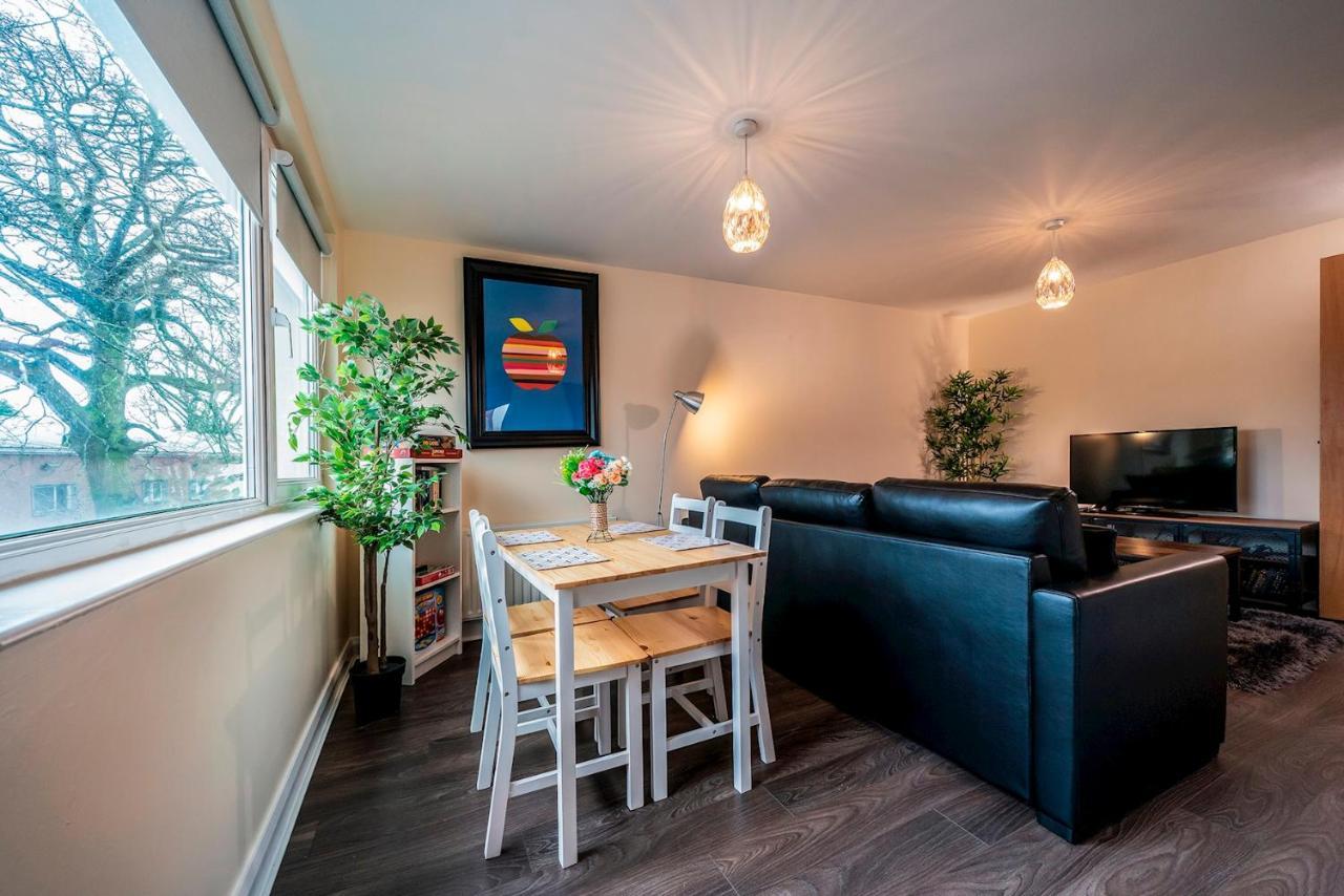 1 Bd Apt In Historical W Belfast Close To Centre מראה חיצוני תמונה