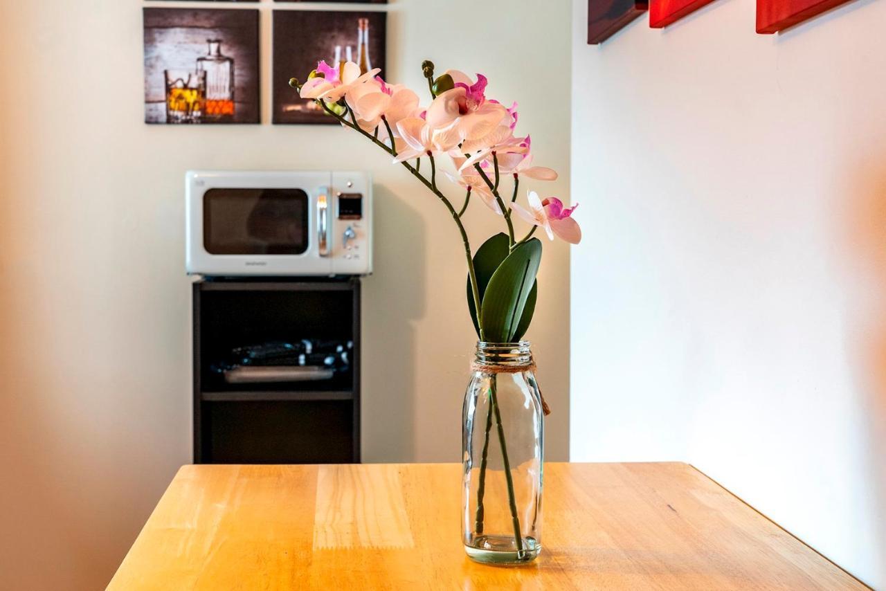 1 Bd Apt In Historical W Belfast Close To Centre מראה חיצוני תמונה